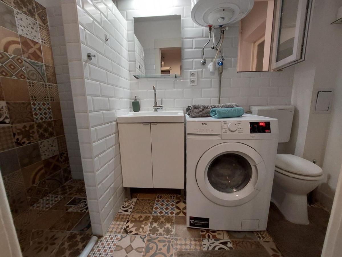 Roland Apartment - Nepliget Budapest Eksteriør bilde